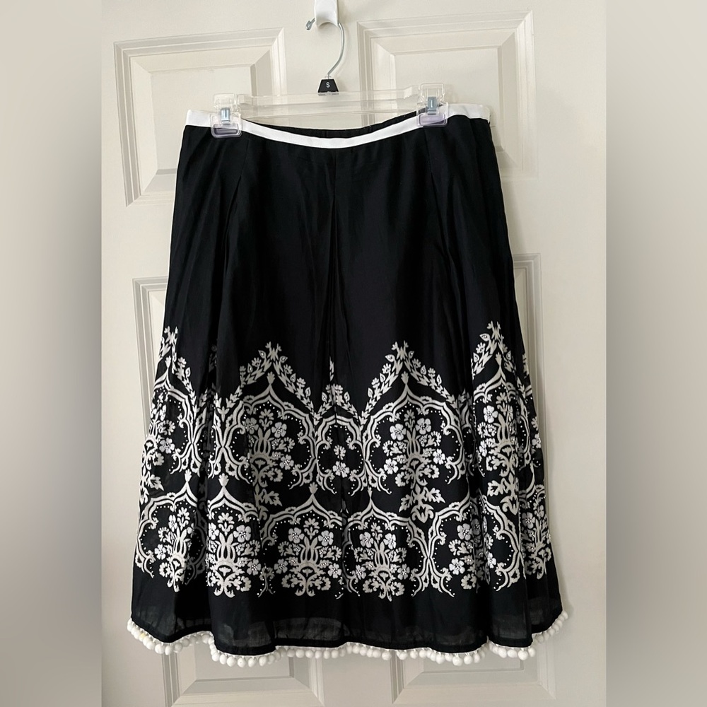 Ann Taylor A-Line Paisley Beaded Boho Black White pattern Pom Pom trim skirt 10